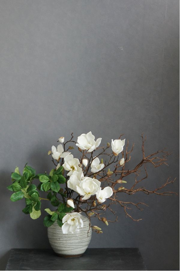 木蓮×マンザニータブランチ 和風アレンジメントスタイル 造花 アートフラワー Akanbi
