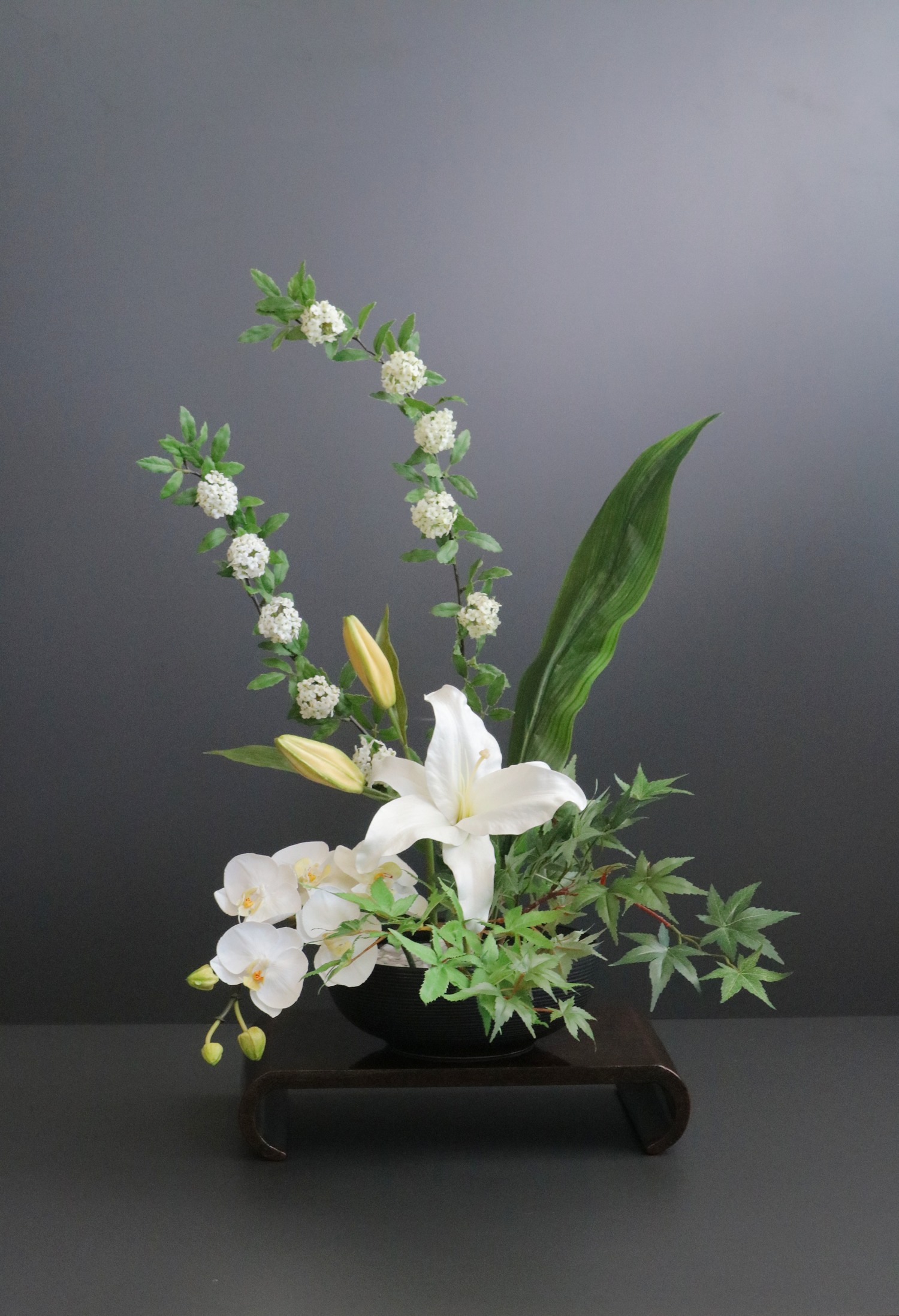 カサブランカ×胡蝶蘭×コデマリ 和風スタイル 造花 アートフラワー Akanbi