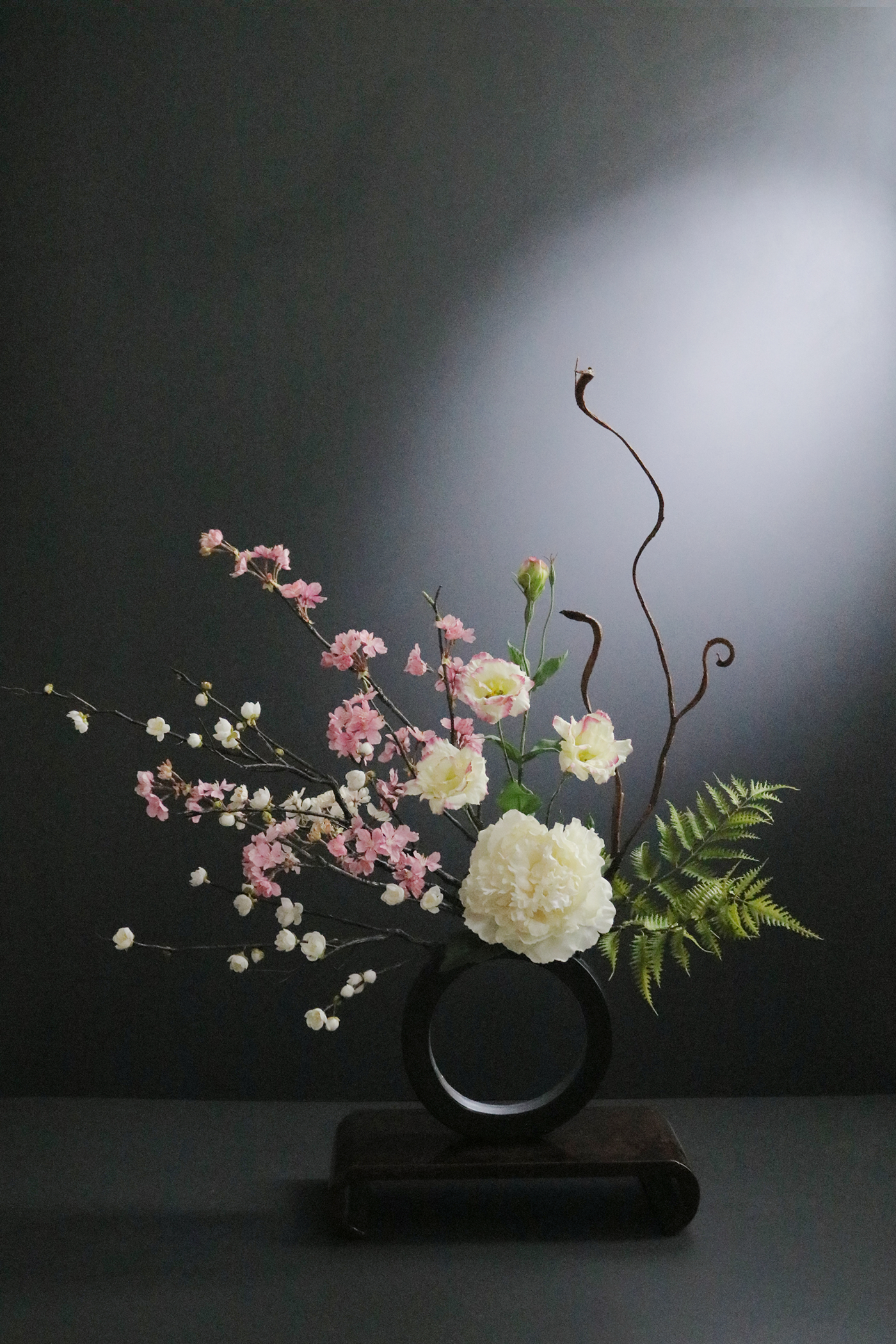 新居のキッチンに飾る梅×桜 和モダンアレンジメント（造花／アート