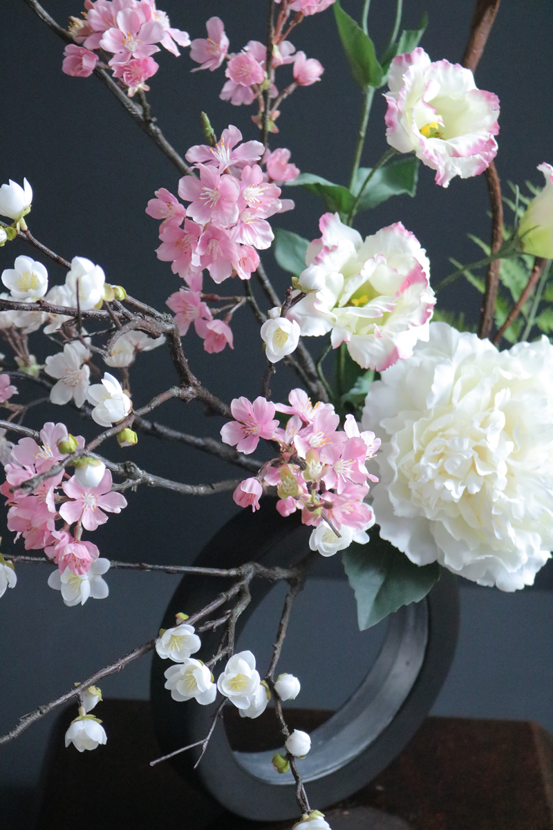 新居のキッチンに飾る梅×桜 和モダンアレンジメント（造花／アート