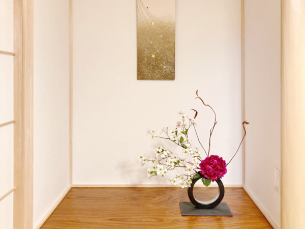 床の間が一気に華やぎました！（造花／和風アートフラワー）
