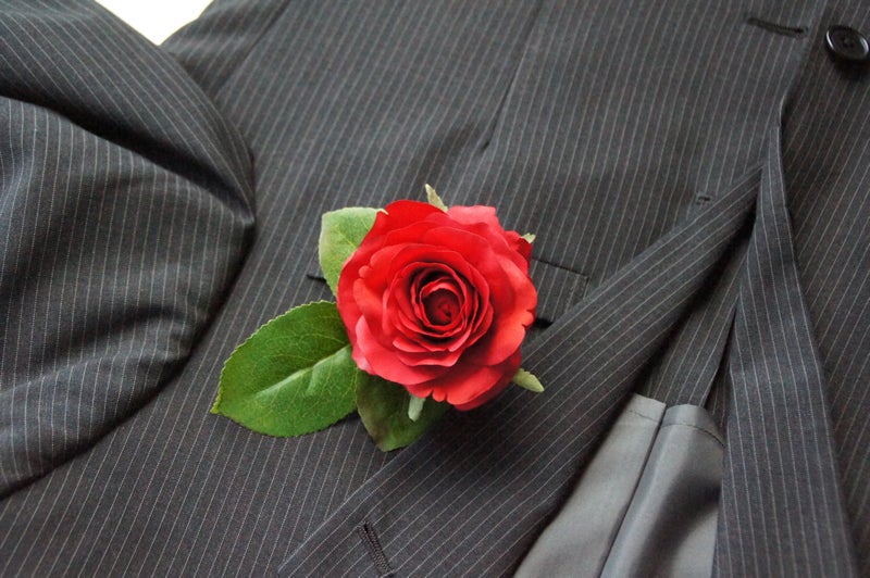 ピアニスト　ピアノ演奏会　コサージュ　薔薇　アーティフィシャルフラワー