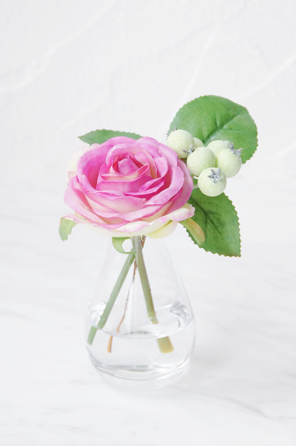 ピンクホワイトローズ プチドロップベース【ギフトバッグ対応可】 造花 アートフラワー Akanbi