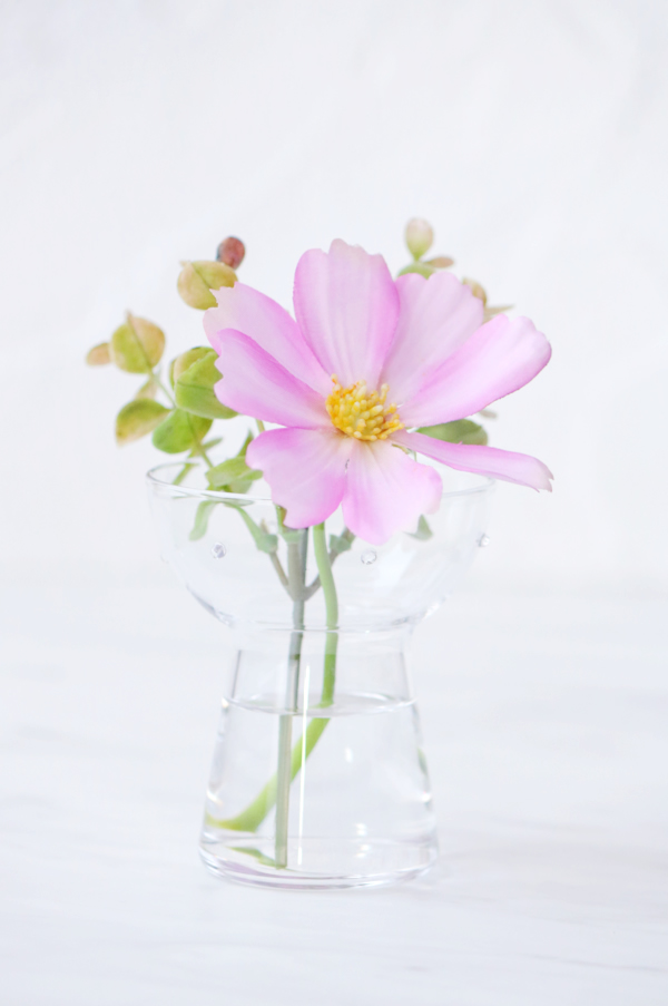 ピンクコスモス プチソーサーベース【ギフトバッグ対応可】 造花 アートフラワー Akanbi