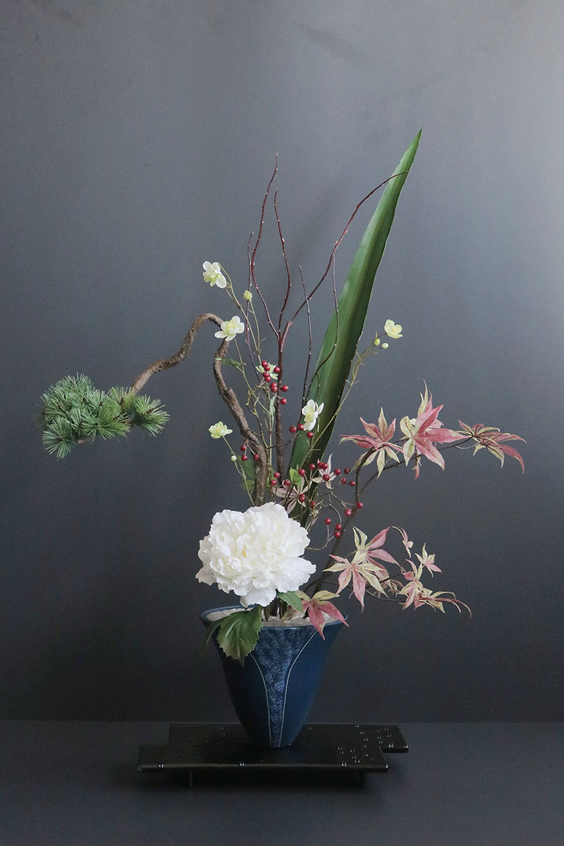ホワイト芍薬×モミジ 和風スタイル 造花 アートフラワー Akanbi